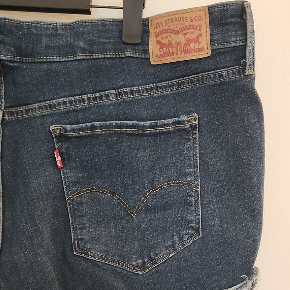 Levi Strauss Women's Blue Jean Shorts - Picture 3 of 4
